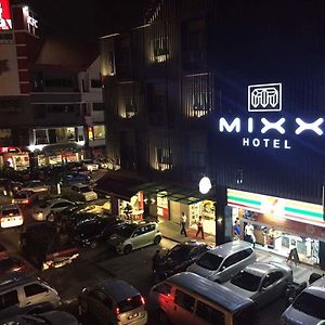 Mixx Express Hotel Sunway